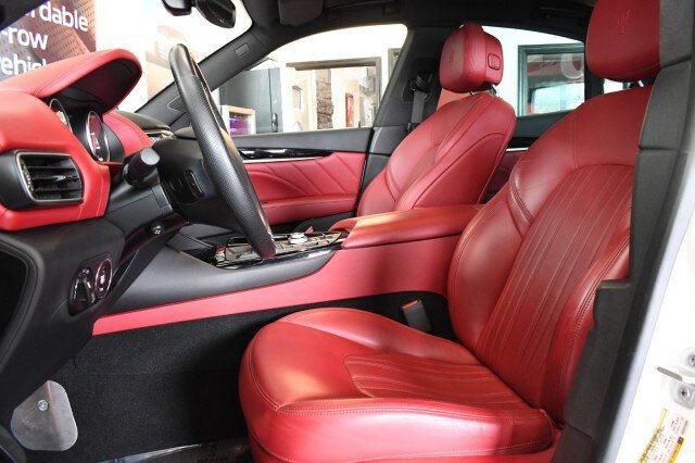 Used 2023 Maserati Levante GT AWD/4WD image 31