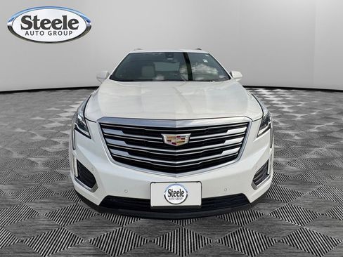 Used 2017 Cadillac XT5 Premium Luxury FWD image 8