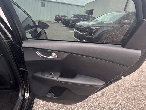 Used 2021 Kia Forte LXS FWD image 22