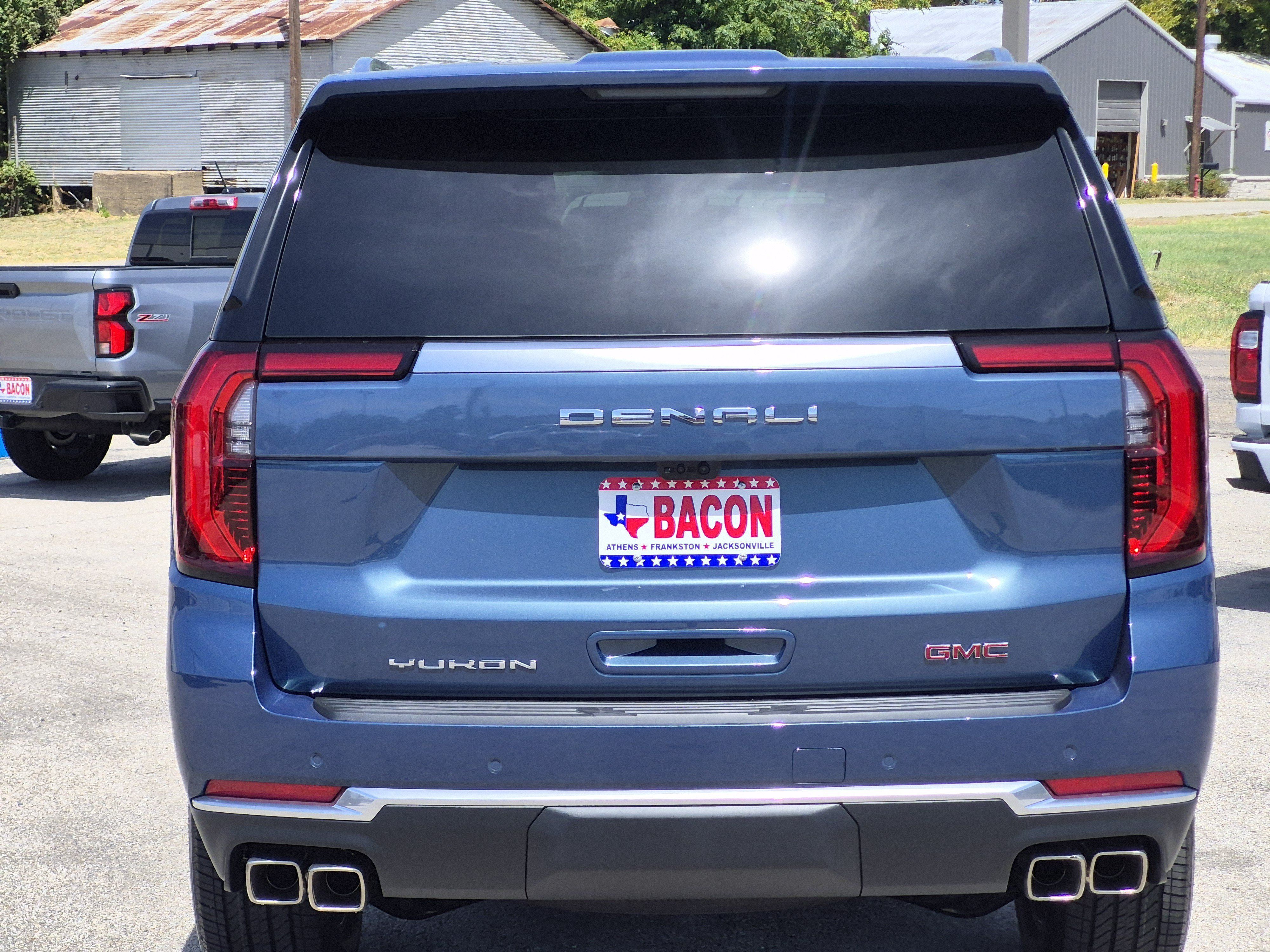 New 2026 GMC Yukon Denali w/ Denali Reserve Package AWD/4WD image 4