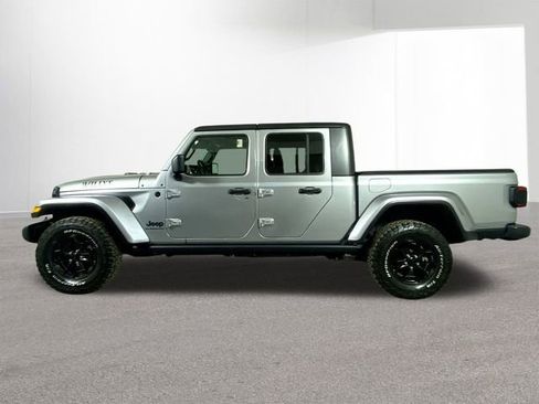 Used 2021 Jeep Gladiator Willys image 30