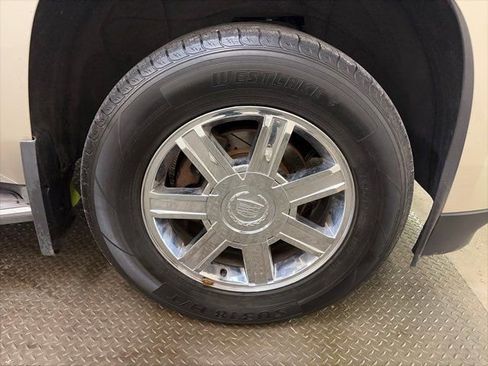 Used 2015 Cadillac Escalade Luxury image 38