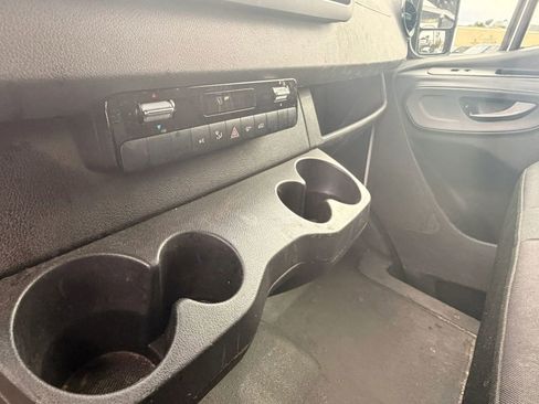 Used 2023 Mercedes-Benz Sprinter 2500 image 17