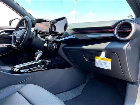 New 2026 Chevrolet Trax RS w/ Sunroof Package FWD image 9