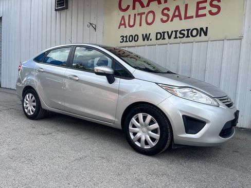 Used 2013 Ford Fiesta SE image 5