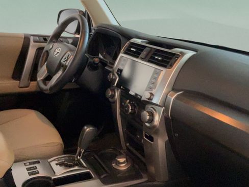Used 2020 Toyota 4Runner SR5 Premium w/ Moonroof Package AWD/4WD image 36