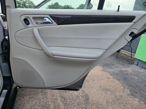 Used 2007 Mercedes-Benz C 280 Sedan image 22