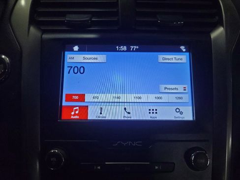 Used 2019 Ford Fusion SE FWD image 25