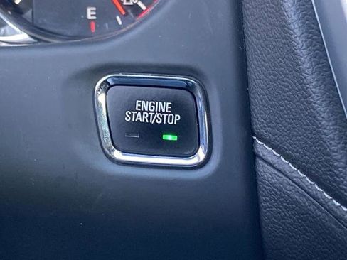 Certified 2023 GMC Acadia SLT w/ Technology Package image 13