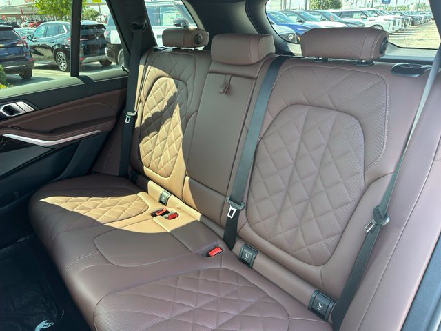 Certified 2026 BMW X5 xDrive50e w/ Premium Package AWD/4WD image 32