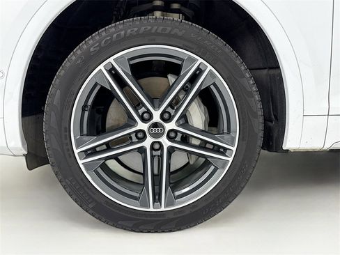 Used 2021 Audi Q5 e Prestige image 33