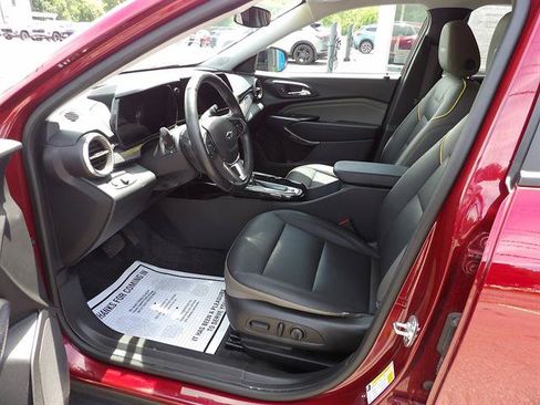 Used 2024 Chevrolet Trax ACTIV w/ Driver Confidence Package FWD image 13