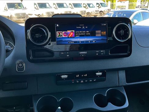 New 2026 Mercedes-Benz Sprinter 2500 image 6