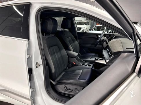 Used 2023 Audi Q4 e-tron Prestige AWD/4WD image 10