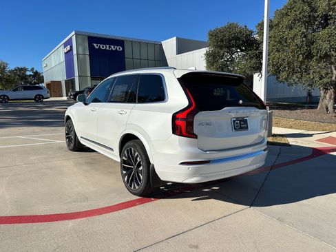 Used 2026 Volvo XC90 B6 Ultra w/ Protection Package Premier AWD/4WD image 4