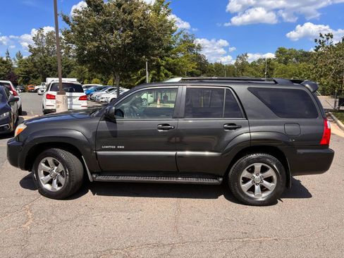Used 2007 Toyota 4Runner Limited AWD/4WD image 4