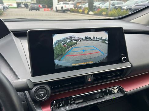 Used 2024 Toyota Prius Prime XSE image 25