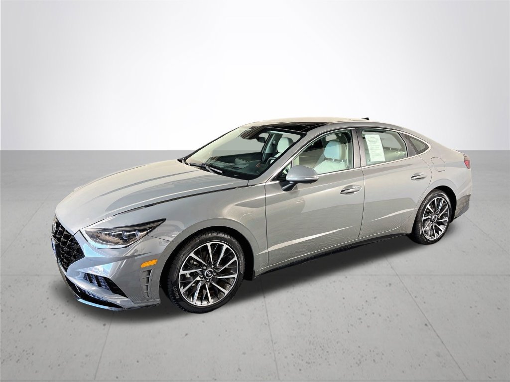 Used 2022 Hyundai Sonata Limited FWD image 2