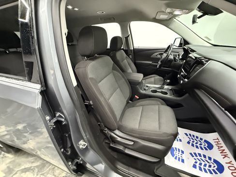 Used 2019 Chevrolet Traverse LT image 18