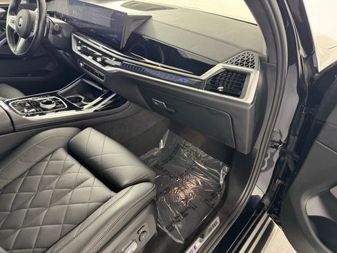 Used 2024 BMW X7 xDrive40i w/ Executive Package image 26