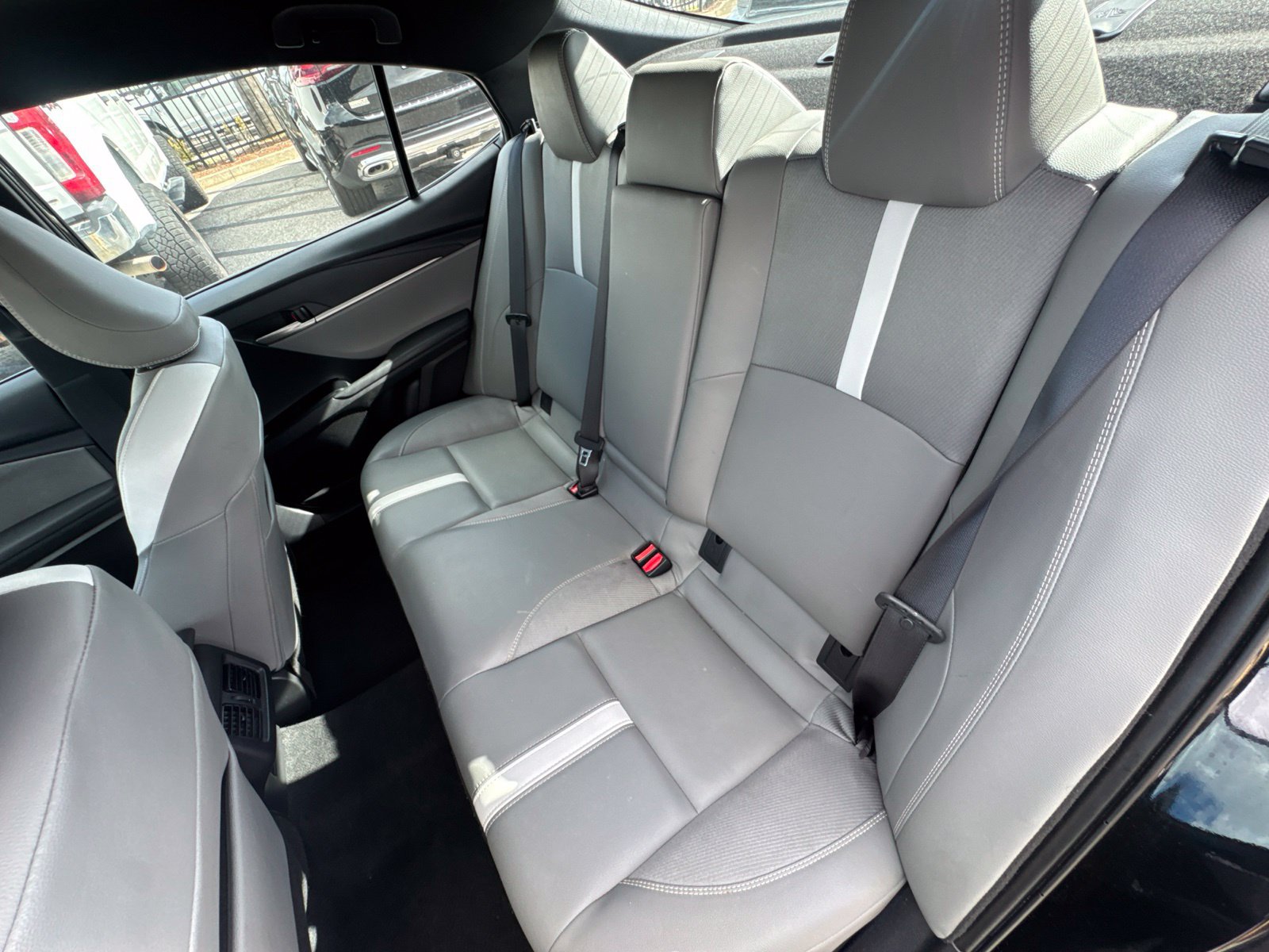 Used 2025 Toyota Camry SE FWD image 17