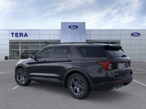 New 2026 Ford Explorer Active AWD/4WD image 4