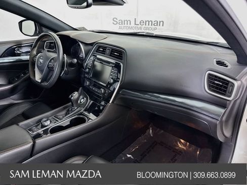 Used 2021 Nissan Maxima SR w/ Sport Mat Group FWD image 29