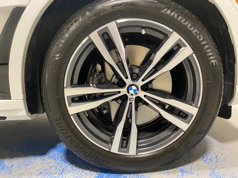 Used 2025 BMW X7 xDrive40i w/ M Sport Package image 27