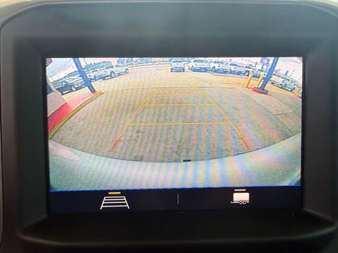 Used 2020 Chevrolet Silverado 1500 Custom w/ Custom Value Package image 27