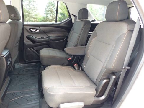 Used 2020 Chevrolet Traverse LT AWD/4WD image 30
