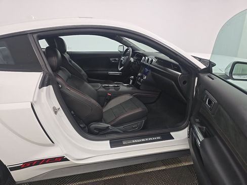 Used 2022 Ford Mustang GT Premium w/ Equipment Group 401A RWD image 10