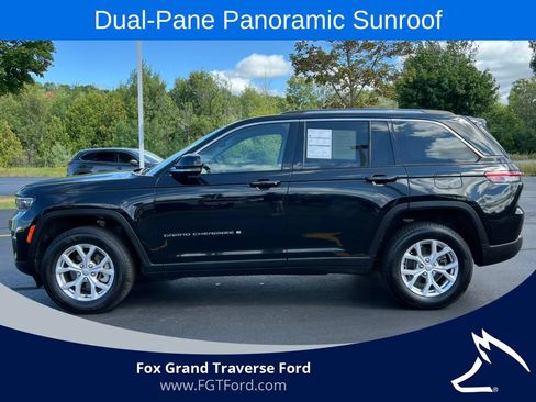 Used 2022 Jeep Grand Cherokee Limited AWD/4WD image 39