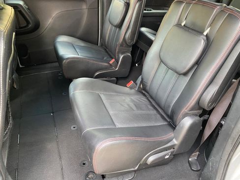 Used 2019 Dodge Grand Caravan GT FWD image 36