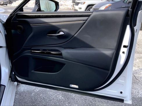 Used 2022 Lexus ES 350 w/ Premium Package image 23