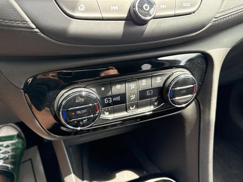 Used 2023 Buick Encore GX Select AWD/4WD image 31