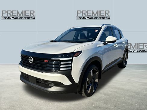 Used 2025 Nissan Kicks SR image 1