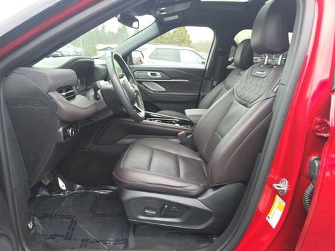 Used 2025 Ford Explorer Platinum w/ LUX Leather Package image 10