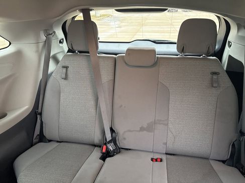 Used 2024 Toyota Sienna LE image 19