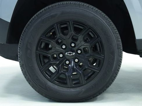 Used 2025 Chevrolet Colorado W/T w/ WT Custom Package image 8