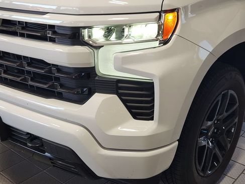 Used 2026 Chevrolet Silverado 1500 RST w/ LPO, Dark Essentials Package RWD image 8