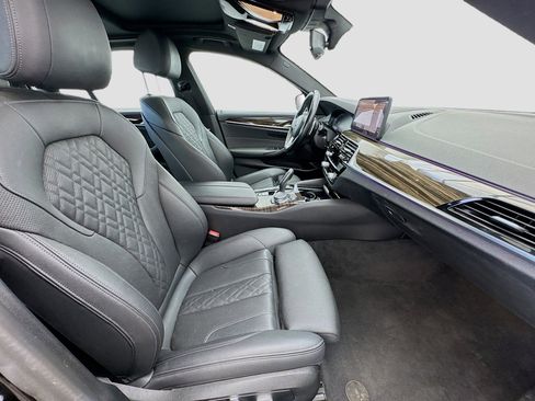 Used 2021 BMW 530e w/ Convenience Package image 20