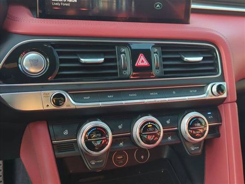 Used 2022 Genesis G70 3.3T Launch Edition RWD image 20