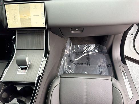 New 2026 Land Rover Range Rover Velar Belgravia AWD/4WD image 17