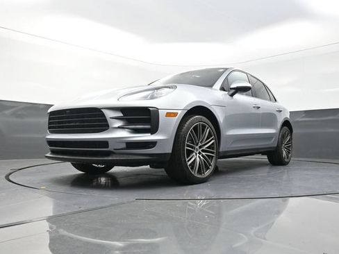 Used 2019 Porsche Macan AWD/4WD image 33