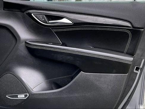 Used 2021 Buick Envision Essence w/ Technology Package I image 21