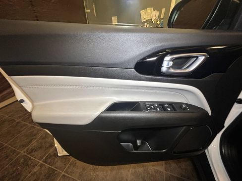 Used 2025 Jeep Compass Limited AWD/4WD image 20