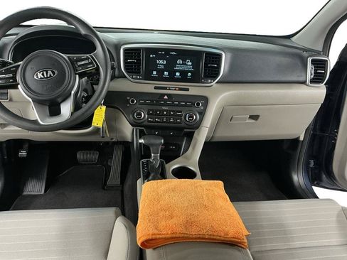 Used 2020 Kia Sportage LX w/ LX Popular Package AWD/4WD image 6