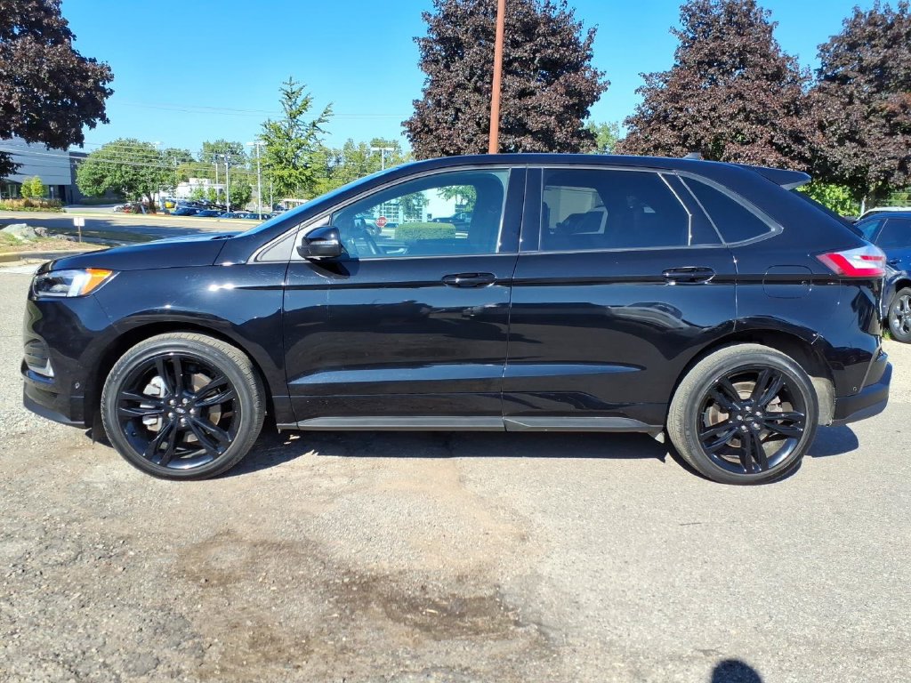 Used 2024 Ford Edge ST w/ Equipment Group 401A AWD/4WD image 2