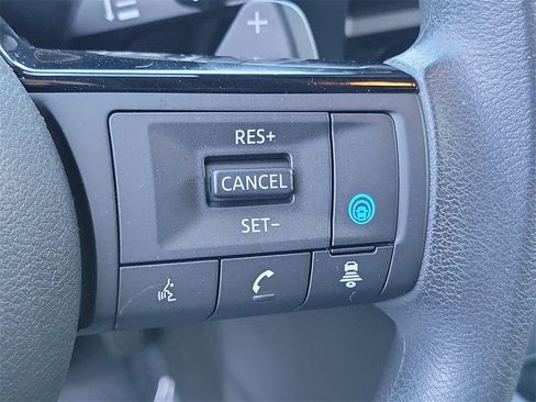 Certified 2023 Nissan Rogue SV image 9