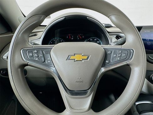 Used 2020 Chevrolet Malibu LS w/ Driver Confidence Package II image 32